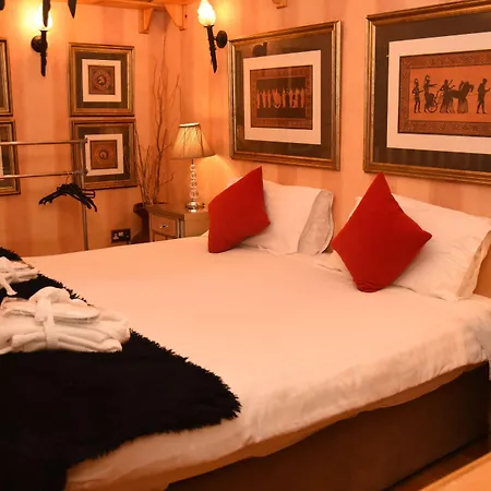 فندق مبيت وإفطار Copper Kettle 3*