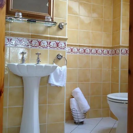 فندق مبيت وإفطار Copper Kettle كيلارني